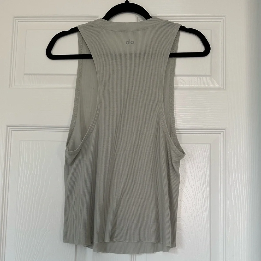 Alo Heat-Wave Tank - Pistachio - Small - Picture 7 of 10